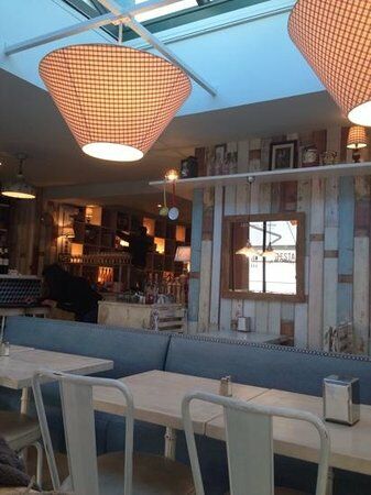 Le Cafe du Commerce