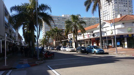 la Avenida Gorlero