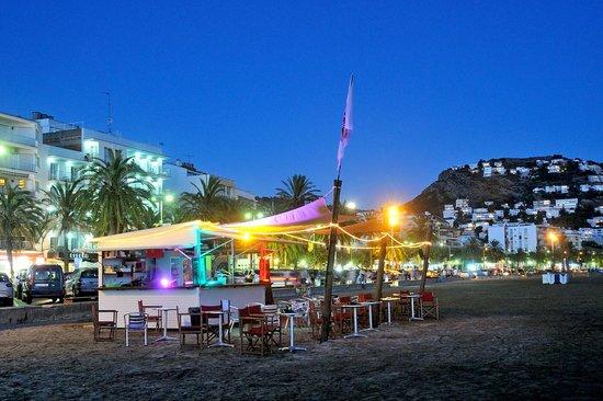 TOKS Beach bar