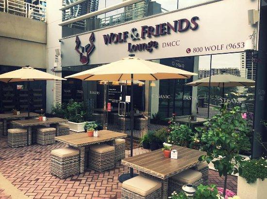 Wolf & Friends Lounge