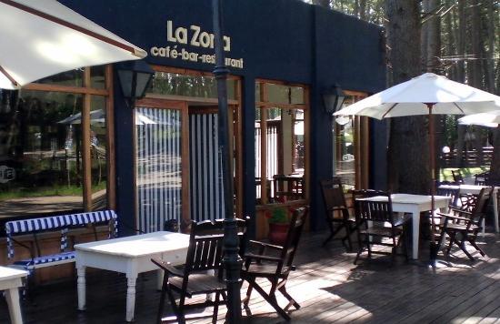 La Zorra Cafeteria Restaurant