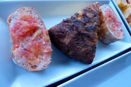 Sí Tapas Lounge