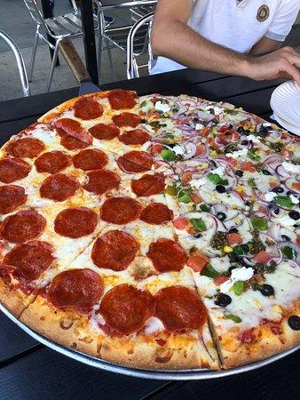 Groovy's Pizza