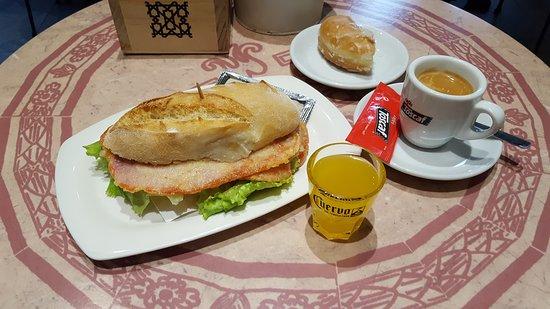 Gran Cafe Hollywood