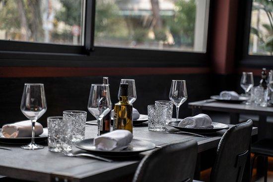 Smalls Restaurant