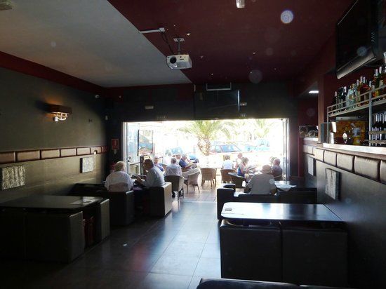 Taylors Lounge