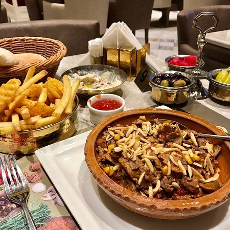 Mom's Food & Kitchen Restaurant