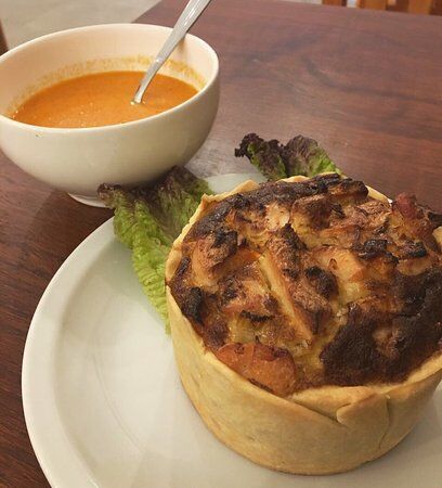 Croissant Cafe